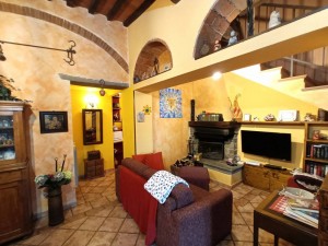 Colonica (COLONICA RISTRUTTURATA)